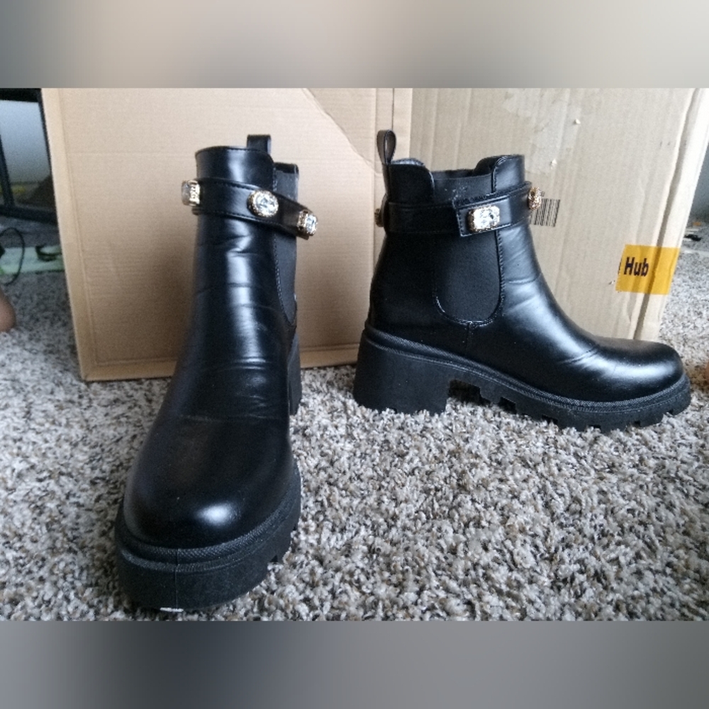 Chelsea boots